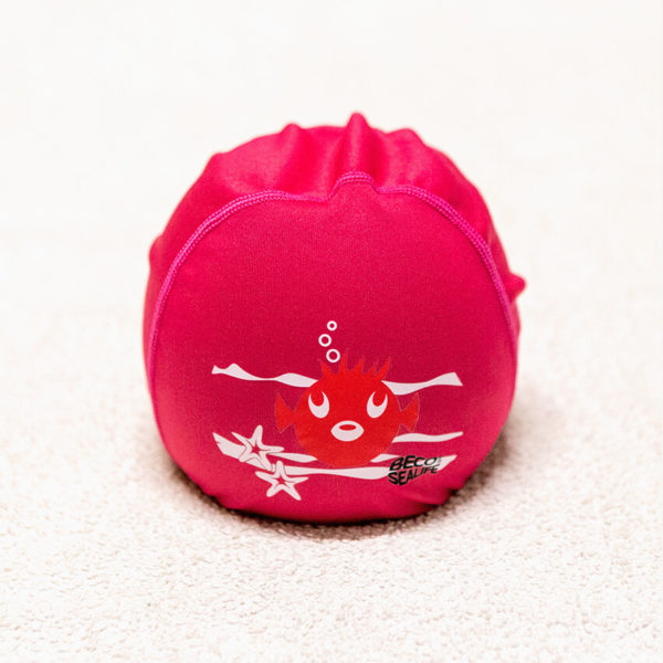 Pinkfarbene Badekappe mit Fischmotiv